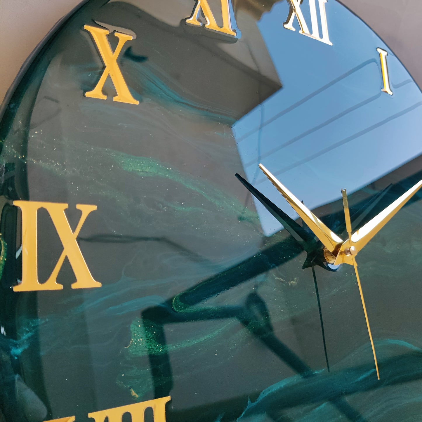 Jungle Green The luxury ResinArt Resin Wall Clock
