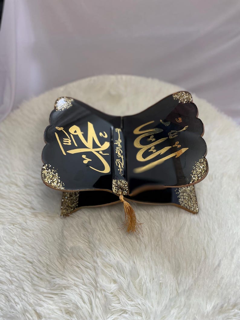 Black Resin Book Holder Resin (Rehal)