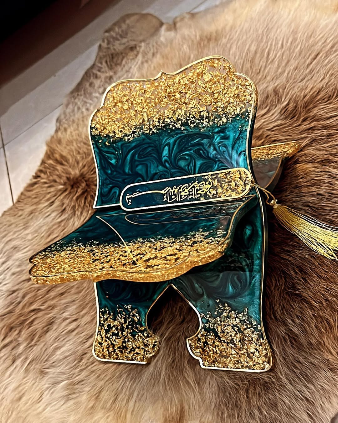 Peacock Green & Gold Book Holder Resin (Rehal)
