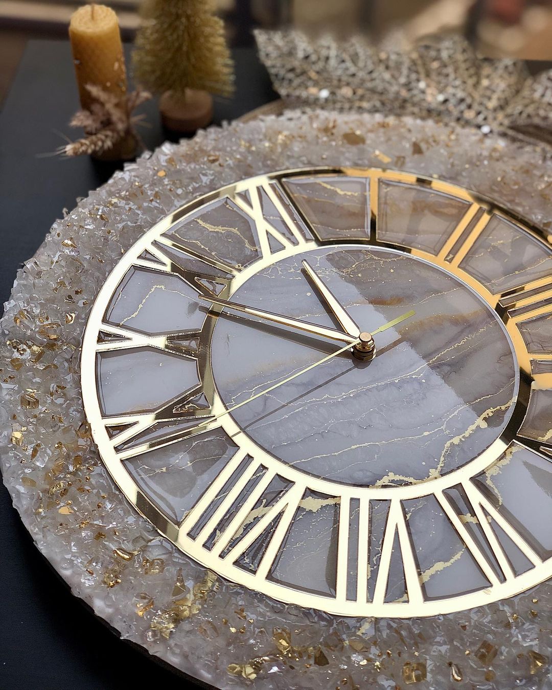 Cream Stone With Gold Flames Resin Wall Clock