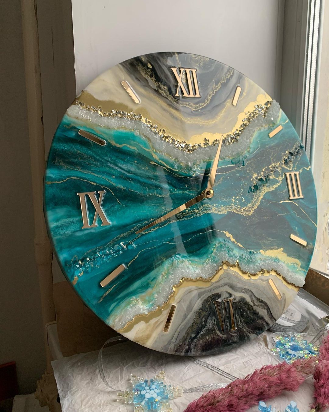 Velvet Green Resin Art Resin Wall Clock