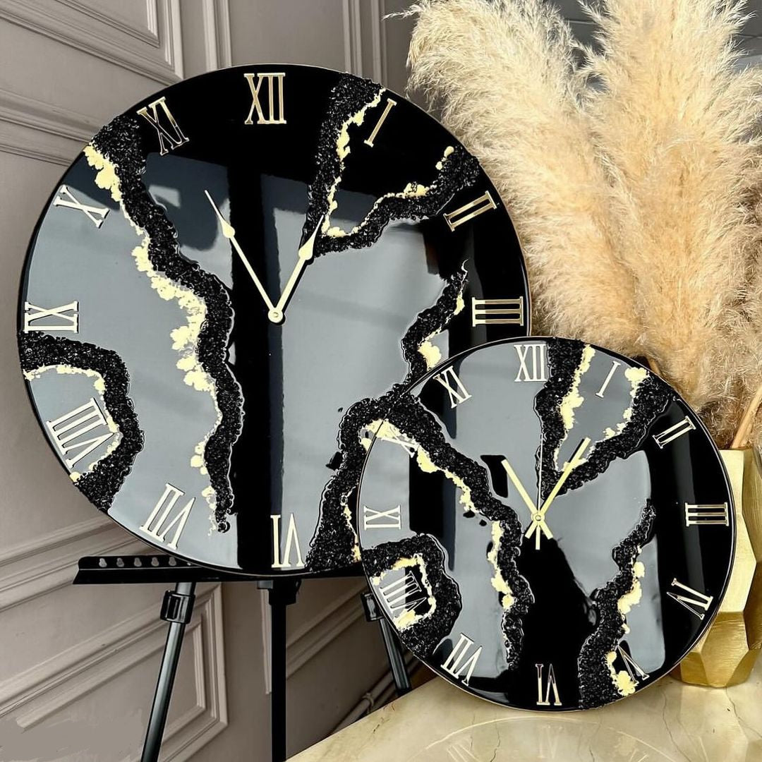 Black Beauty wall Art In the House Resin Wall Clock