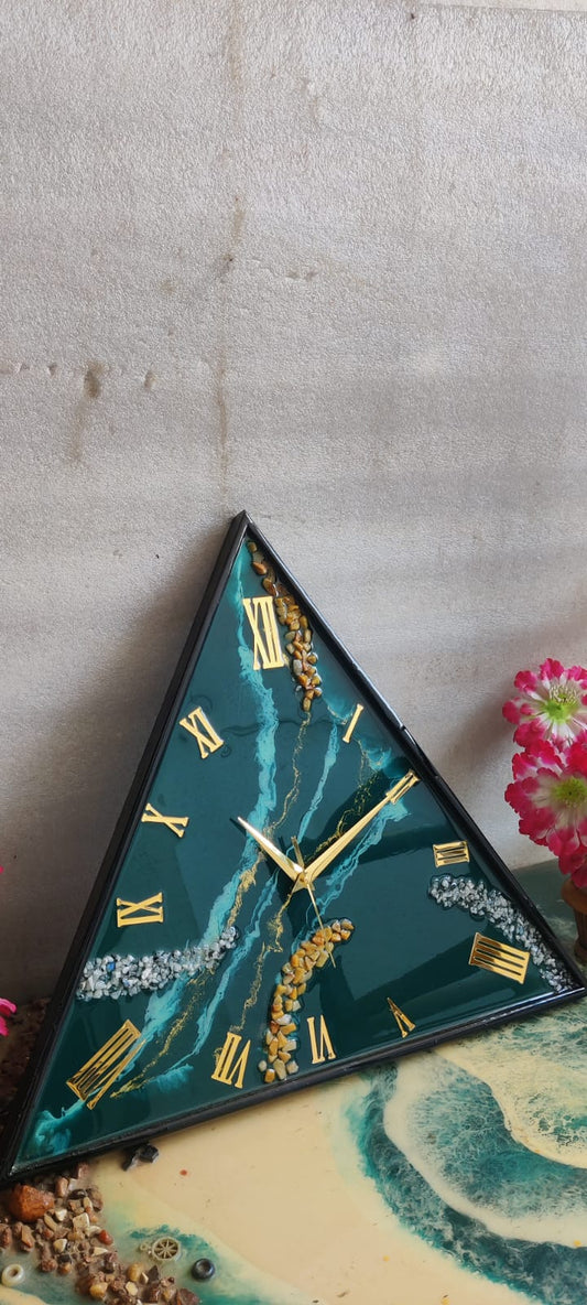 Shiny Triangle Green With Golden Roman Numbers Resin Wall Clock