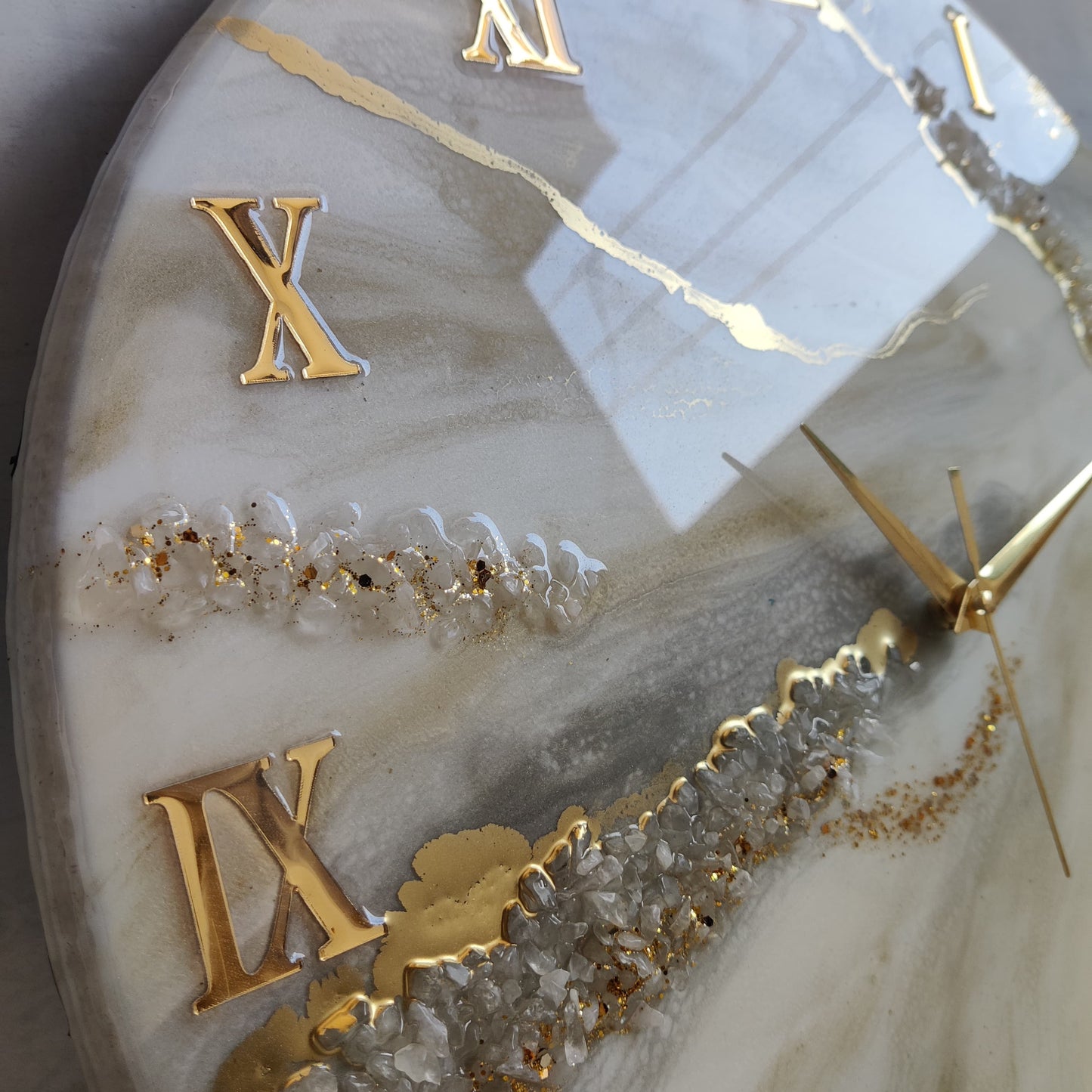Shiny Cream Marble with Gold texture and Stones Resin wall Clock