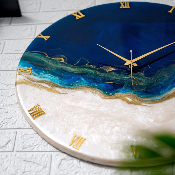 Royal Elegant Blue Resin Wall Clock