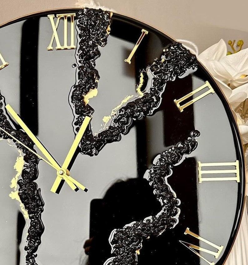 Black Beauty wall Art In the House Resin Wall Clock