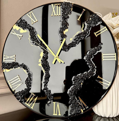 Black Beauty wall Art In the House Resin Wall Clock