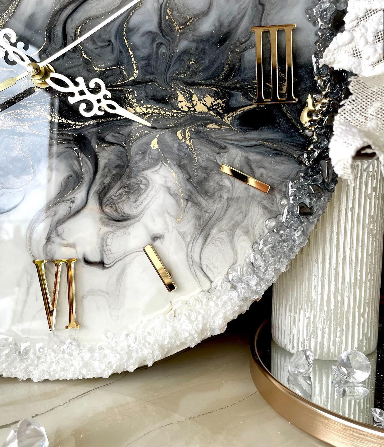 Resin Art Clock Design Black: Stunning Elegance for Modern Walls