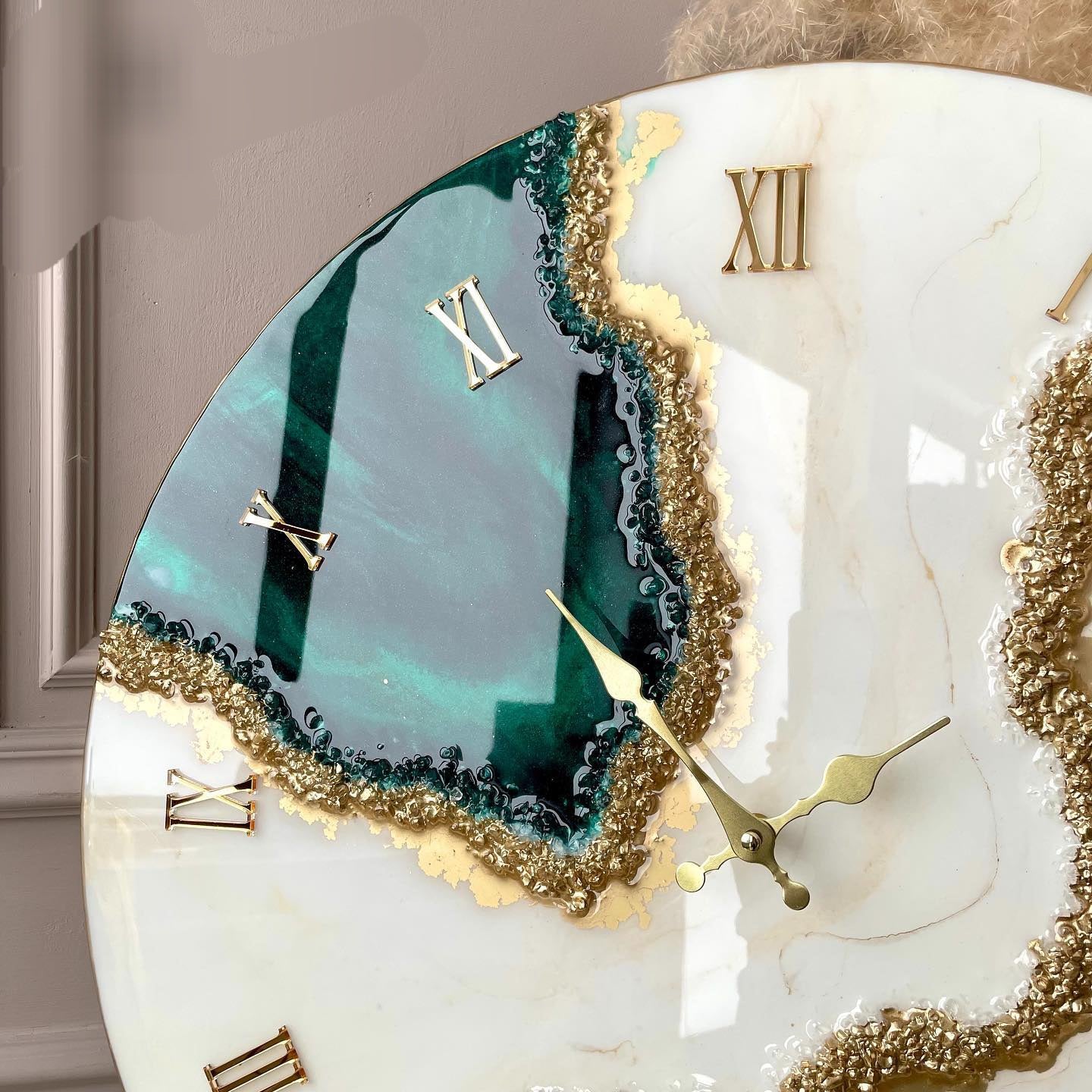 Attractive cream with Green Resin Art Resin Wall Clock