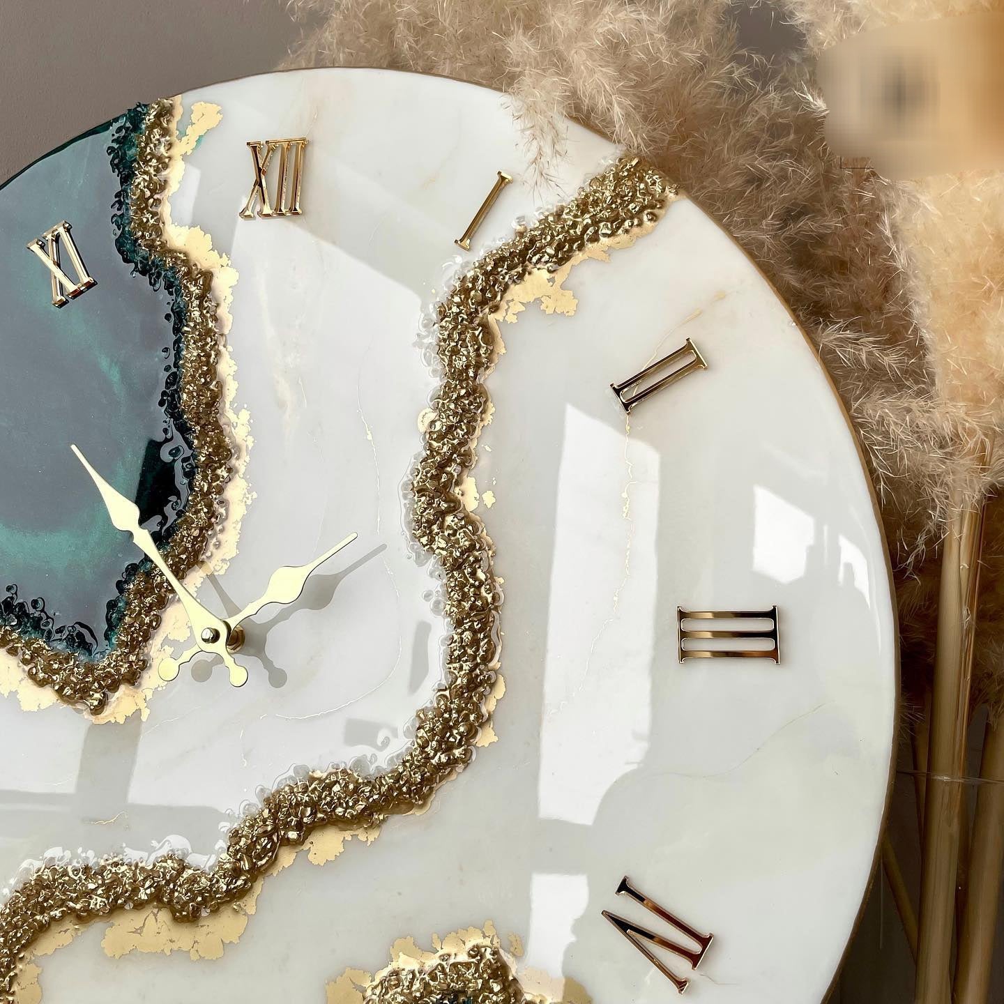 Attractive cream with Green Resin Art Resin Wall Clock